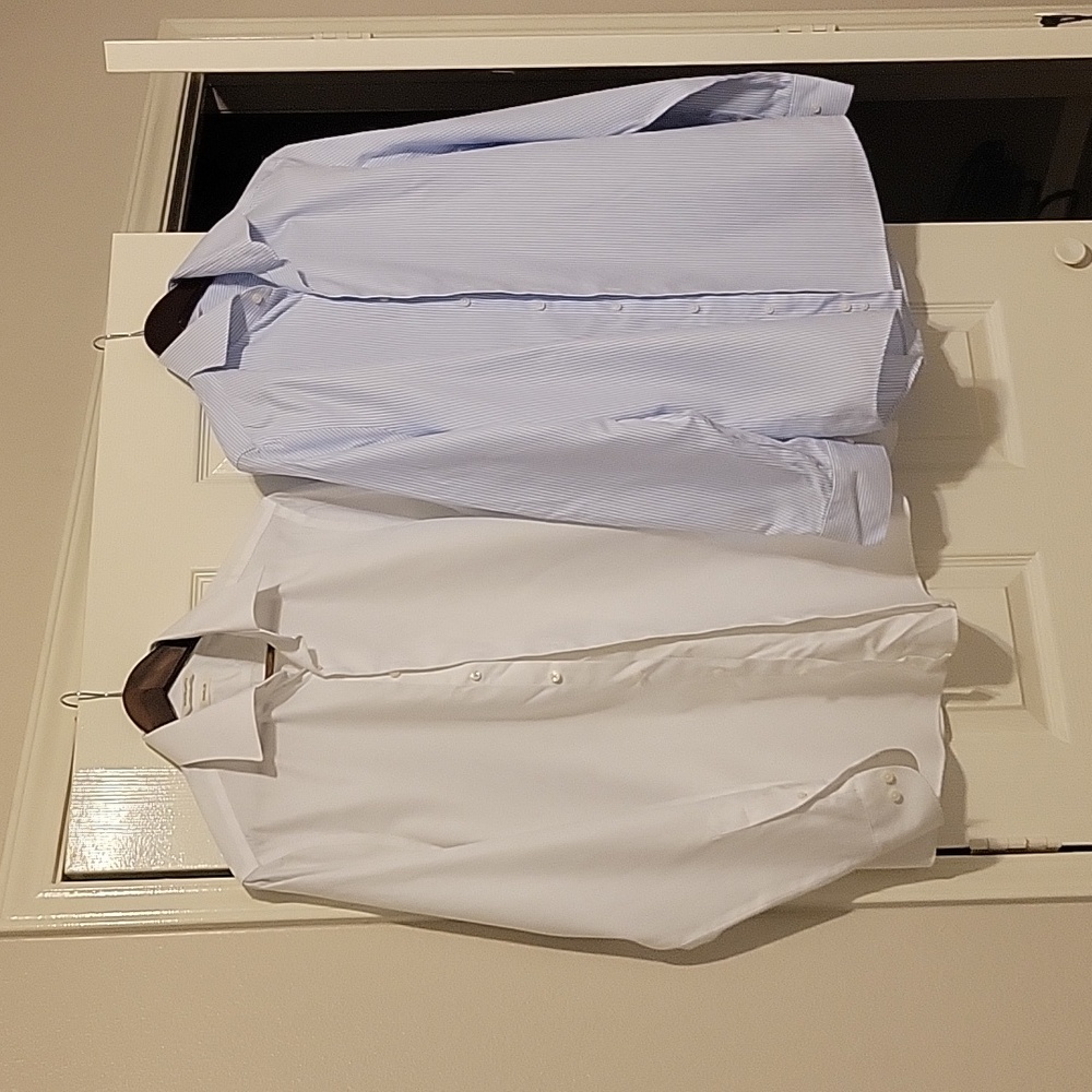 Two Suitsupply Traveler Shirts NWOT Extra Slim 41 16